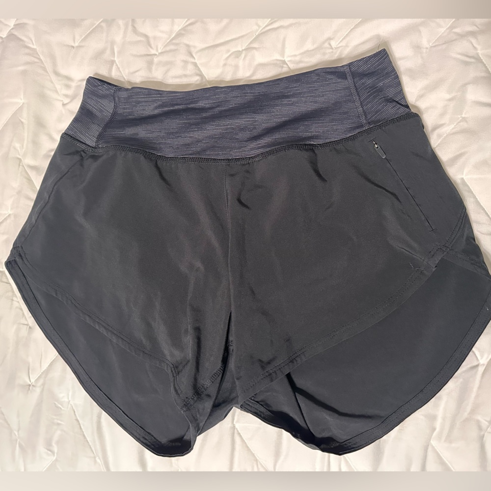 Outdoor Voices Hudson 4” short women’s small